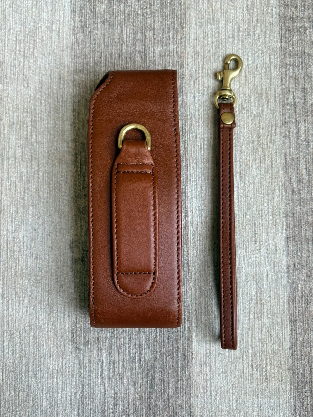 COACH Vintage Cell Phone Case British Tan Leather Sunglasses Wristlet FS4520
